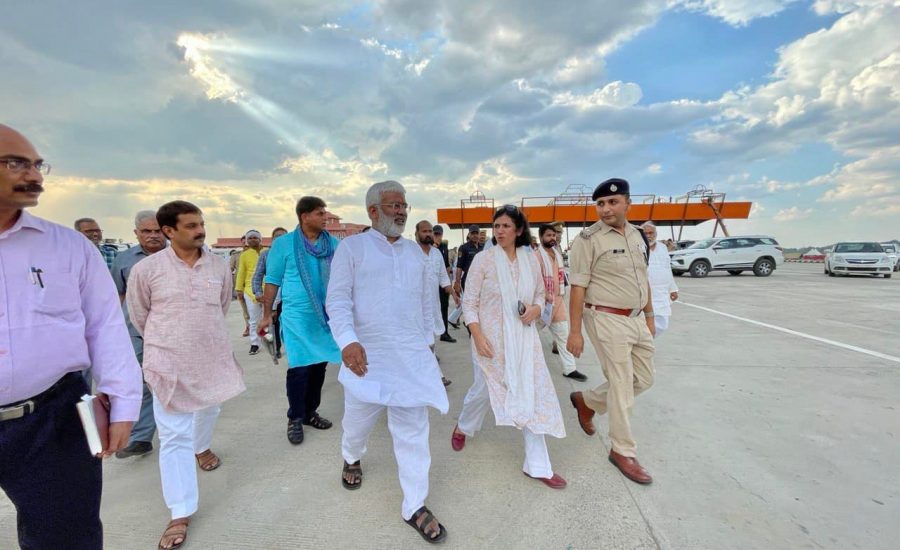 जालौन में मा• प्रधानमंत्री श्री Narendra Modi जी के प्रस्तावित कार्यक्रम के दृष्टिगत तैयारियों का स्थलीय निरीक्षण किया।